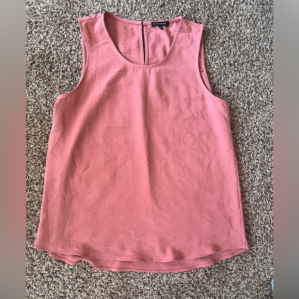 Pelione M Rust sleevless blouse EUC